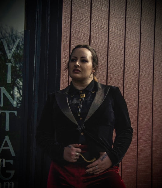 Alex Evenings Gold Collared Black Velvet Blazer