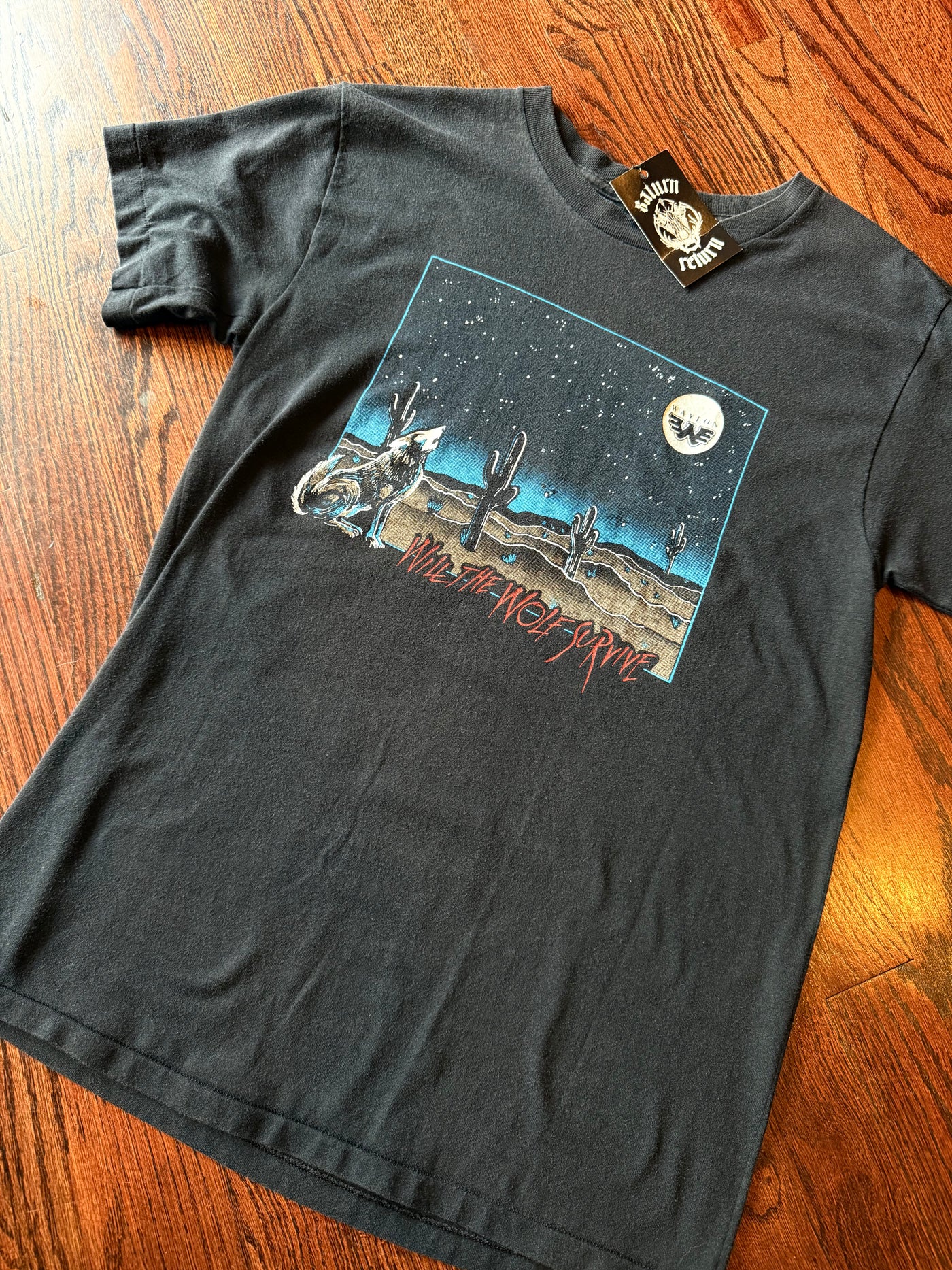 Vintage 1986 Waylon Jennings Will The Wolf Survive Short Sleeve T