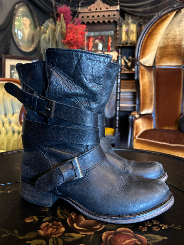 Steve Madden Brewzzer Black Leather Belted Mid-Calf Moto Boots