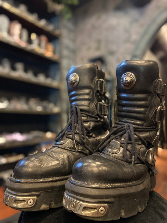 New Rock Industrial Reactor Velcro Buckle Boots