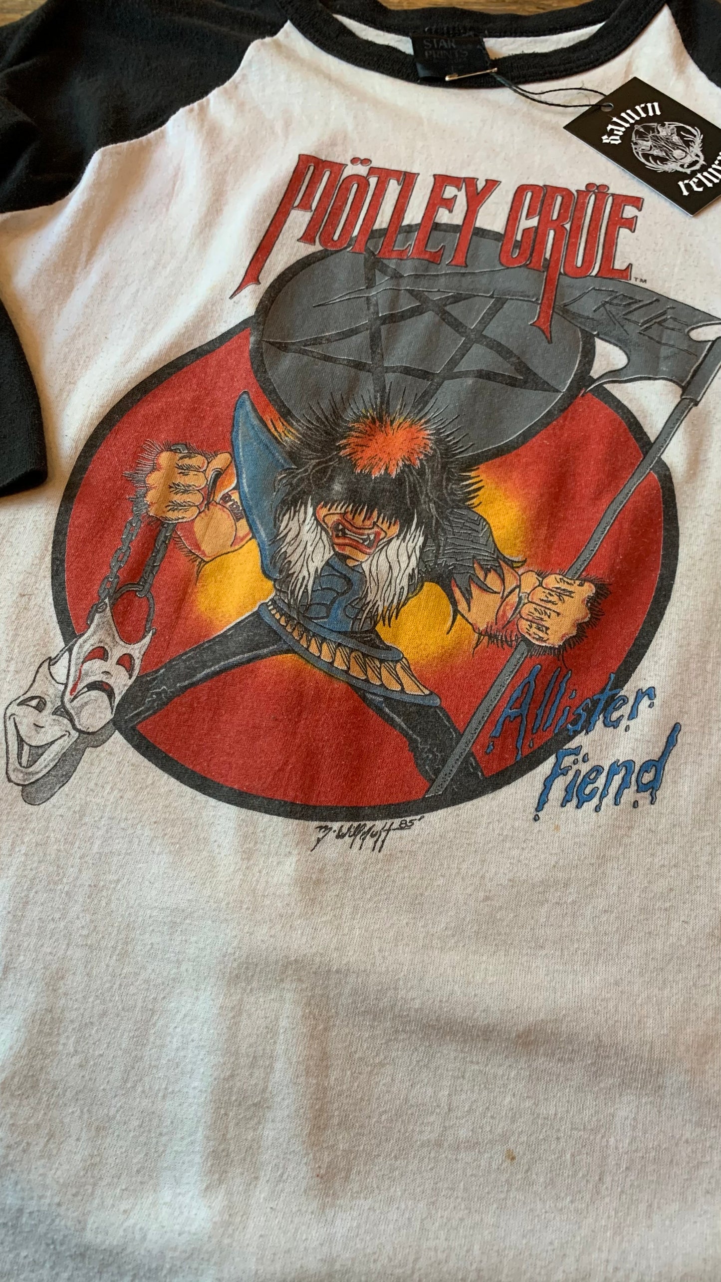 Vintage 1985/86 Mötley Crüe Theatre of Pain World Tour Allister Fiend Raglan T-Shirt