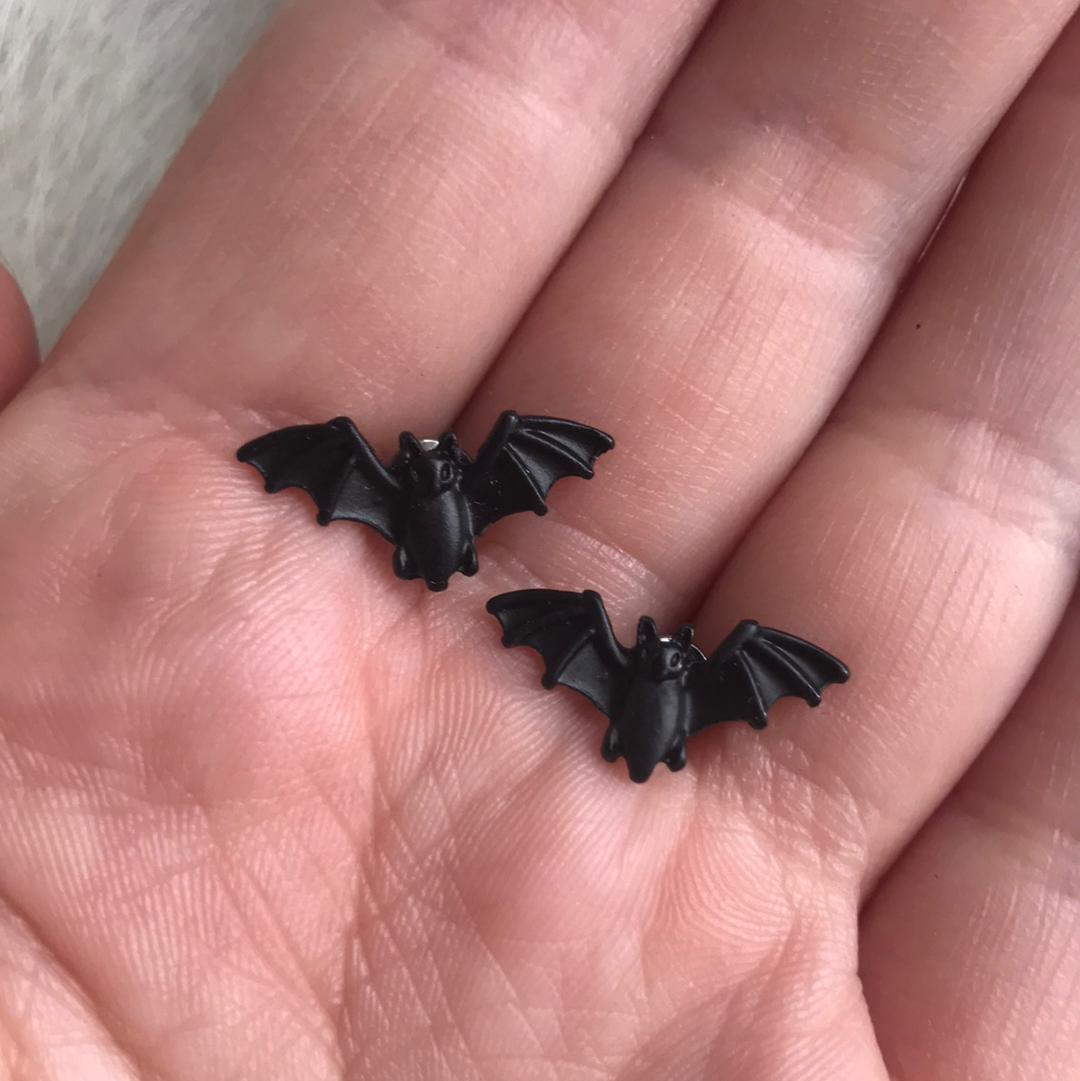 Tiny Black Bat 🦇 Earrings