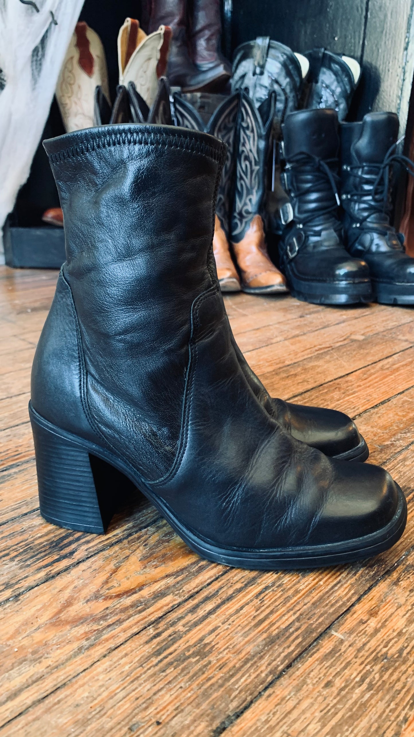 90’s/Y2K Urban Works Soft Black Leather Chunky Heel Boots