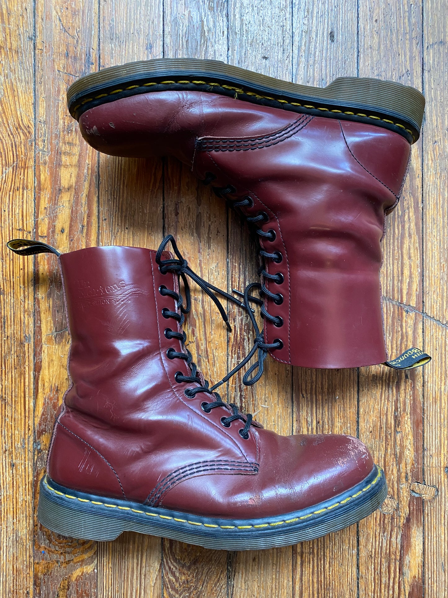 Doc Martens Smooth Cherry Red 1460 10 Eyelet Lace Up Boots