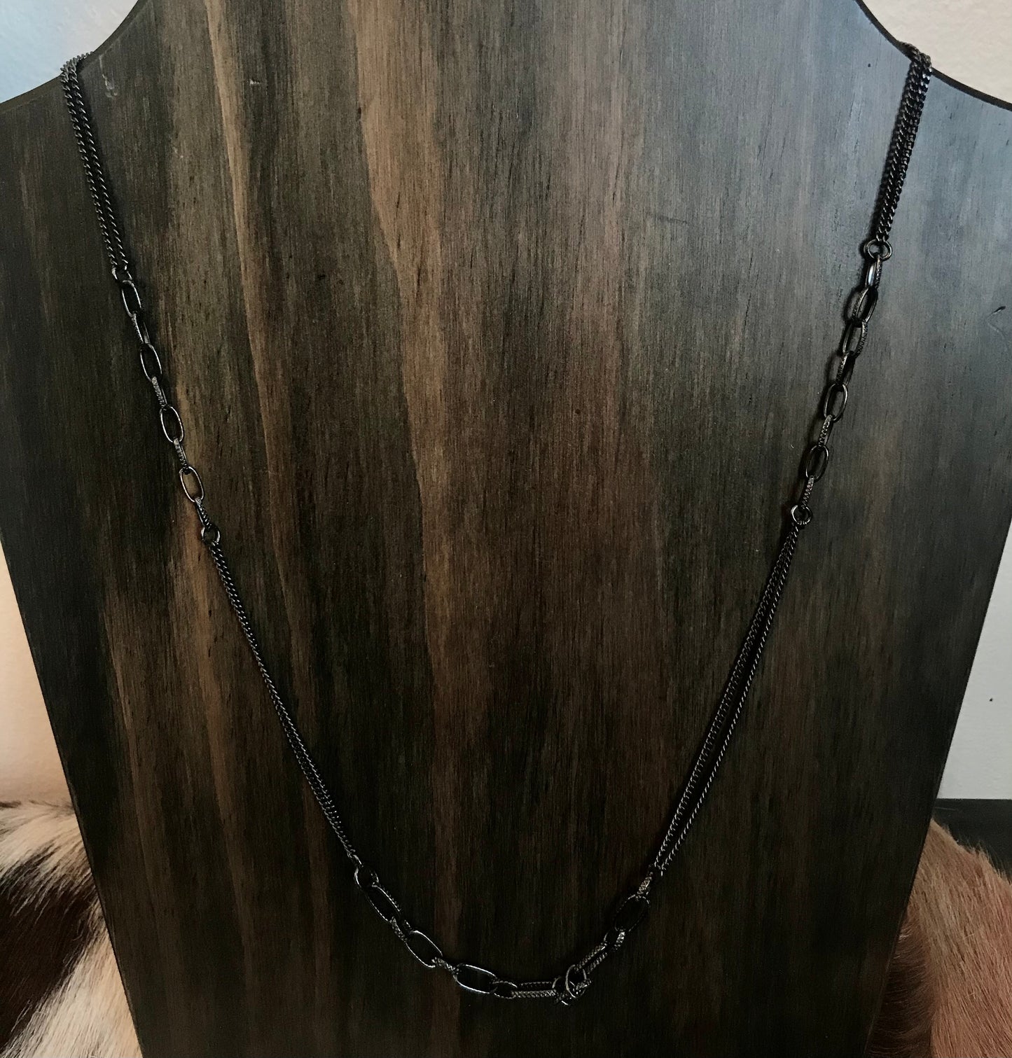 Simple Modern Black Chain Necklace