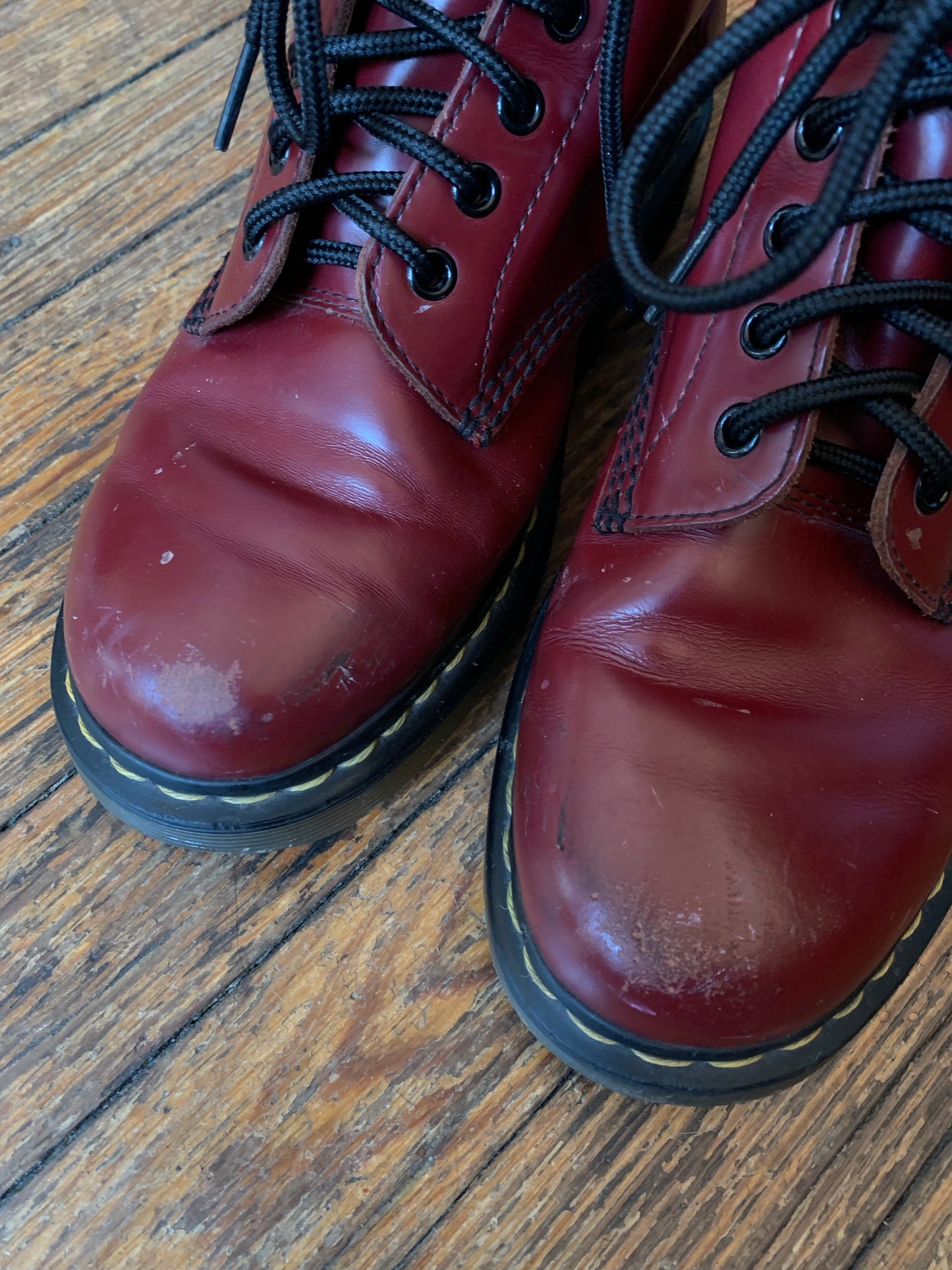 Doc Marten 1460 Red Smooth Leather 8 Eyelet Boots