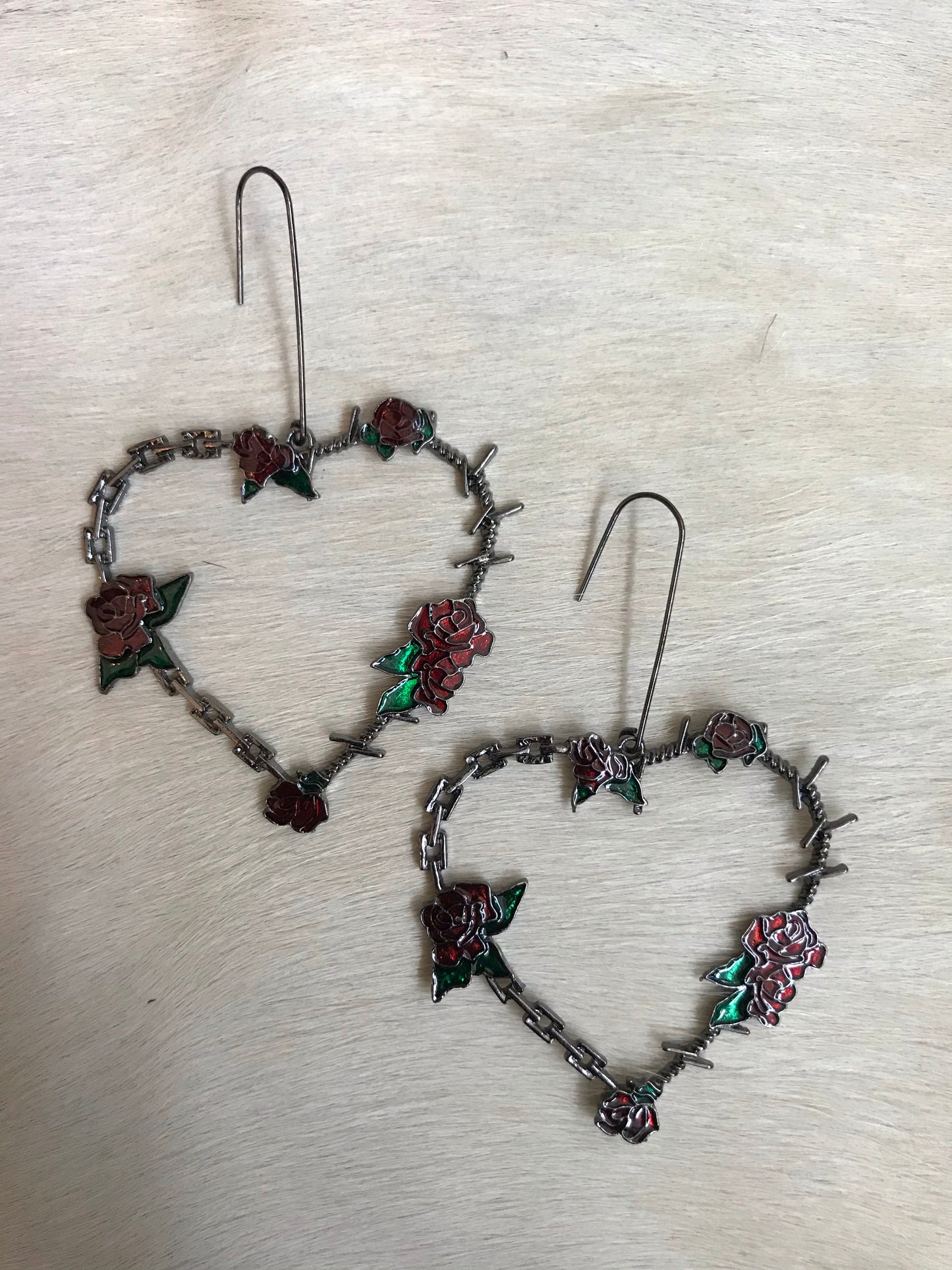 Chain-link Heart n Rose Earrings