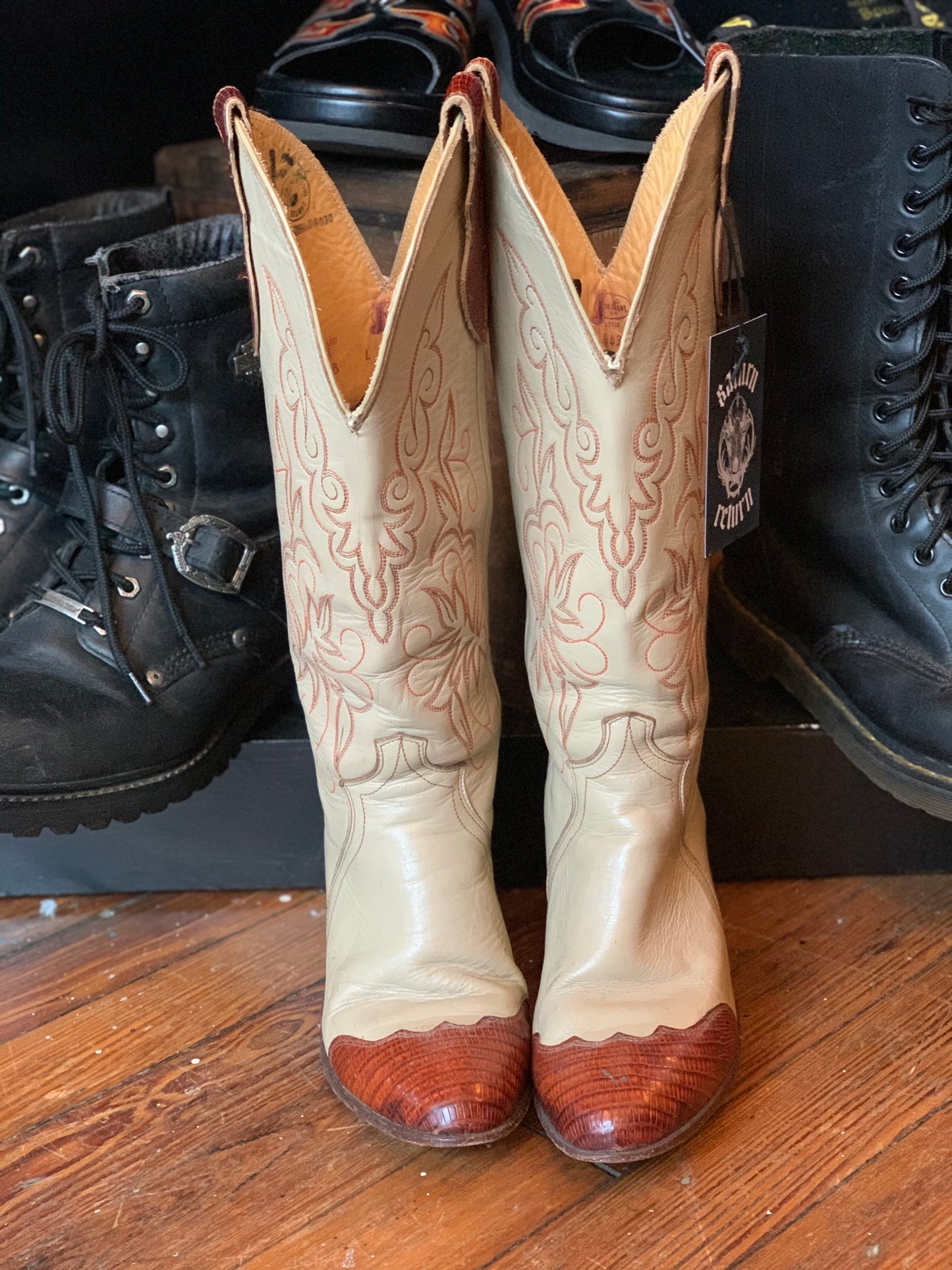 Vintage Justin Cream and Rust Heeled Cowboy Boots