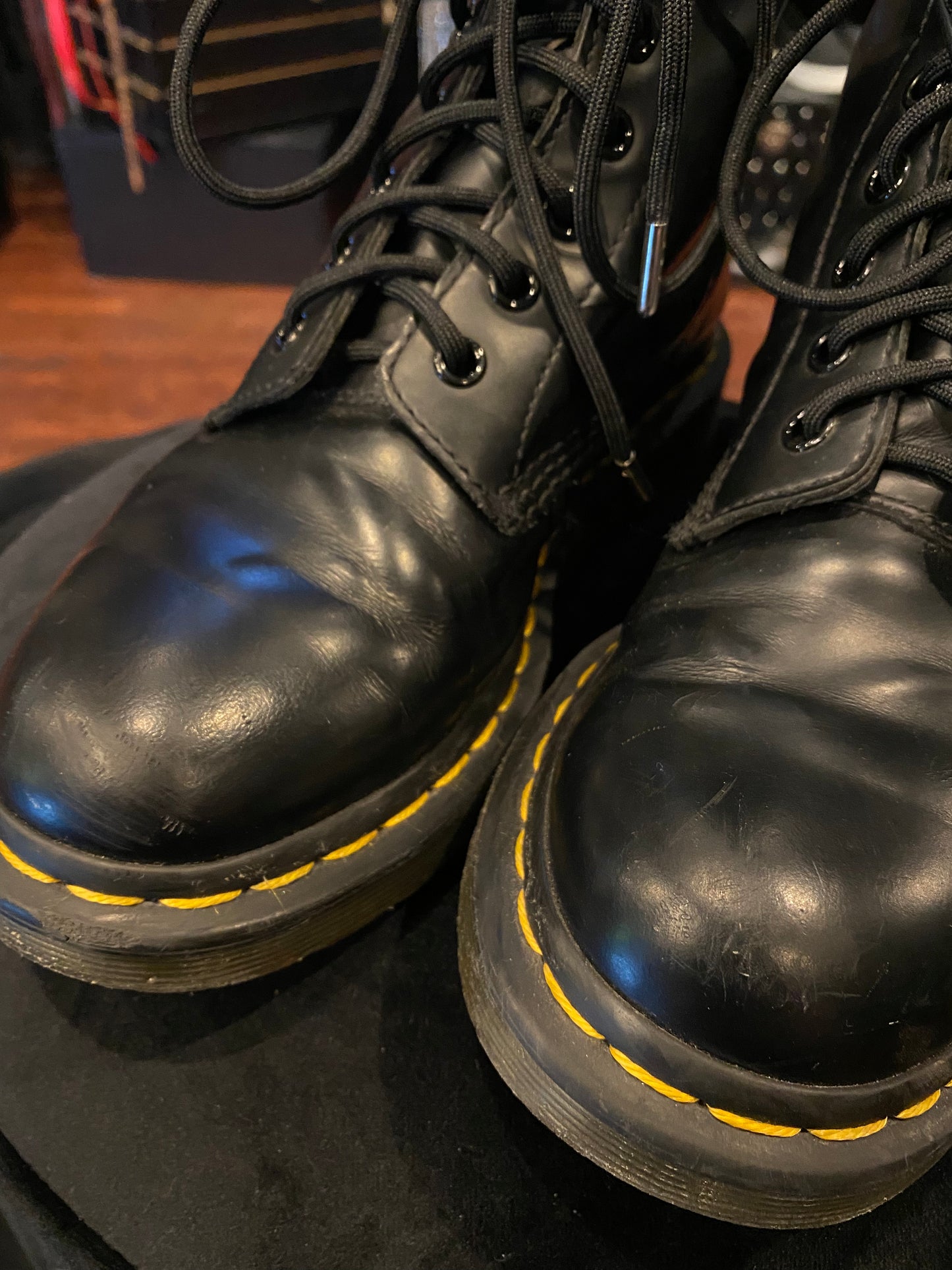 Doc Martens 1460 Smooth Combat Boots