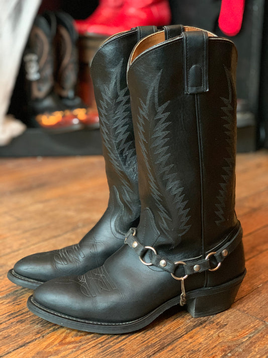 ‘Some Badass Cowboy Boots’