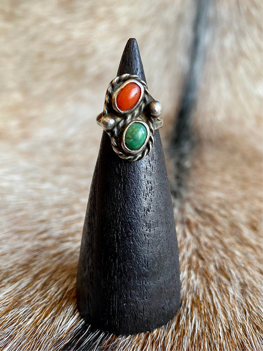 Vintage Sterling Silver Tiny Green Turquoise & Coral Ring