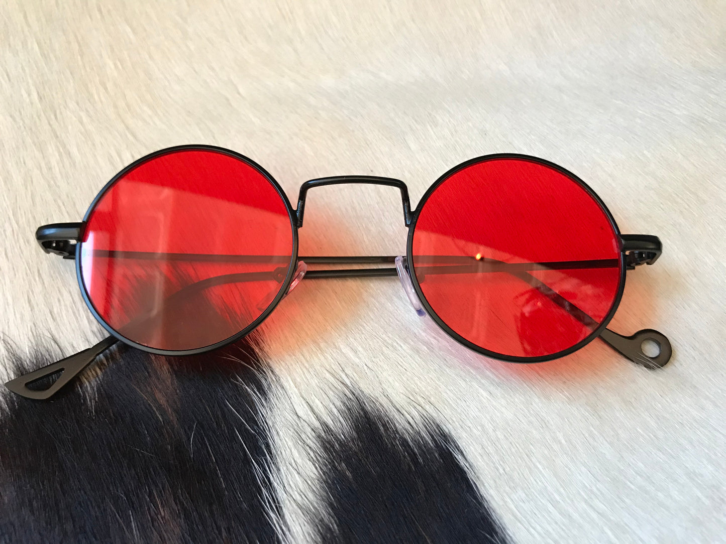Red Lense Ozzy Sunglasses